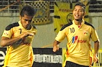 Zulham Zamrun, Jajang Mulyana dan punggawa terbaik Mitra Kukar lainnya bertekad untuk meraih kemenangan saat menghadapi tuan rumah PSM Makassar malam ini  