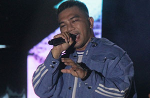 Fabio Asher sukses menggalaukan Tenggarong lewat lagu-lagu andalannya