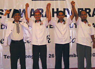 Dari kiri ke kanan: Harunurasyid (Ketua), Suriadi (Wakil Ketua), Firnadi Ikhsan (Sekretaris) dan Miftadin (Bendahara) siap membawa PKS Kukar masuk 3 besar pada Pemilu 2014