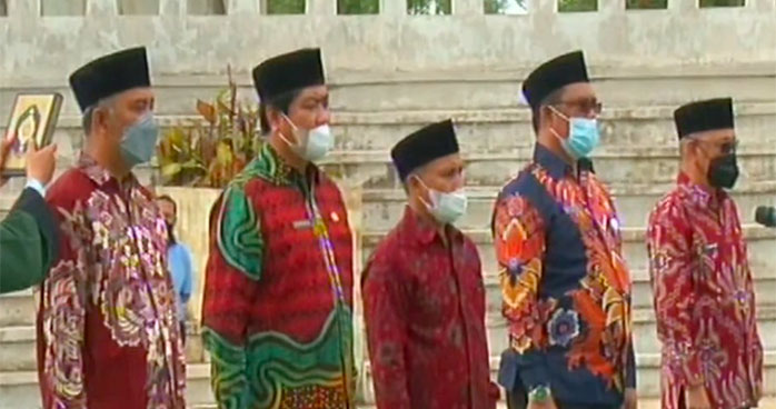 Lima Kepala OPD dilantik dan diambil sumpahnya oleh Bupati Edi Damansyah di Tenggarong, Jumat (12/11) sore