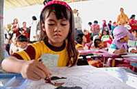 Anak-anak yang gemar menggambar atau mewarna boleh ikut ambil bagian dalam Festival Warna Warni 2014 garapan Hotel Grand Elty Singgasana pada 16 November mendatang