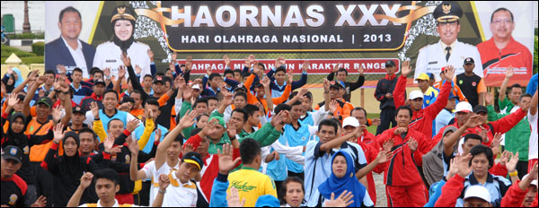 Kegiatan senam bersama ikut mewarnai peringatan Haornas ke-30 Tingkat Kabupaten Kukar di Tenggarong, Kamis (12/09) pagi
