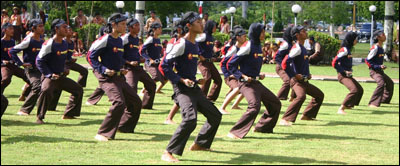 Atraksi bela diri dari anggota Pramuka Kwaran Muara Badak turut menyemarakkan pembukaan Jamcab Pramuka Kukar 2010