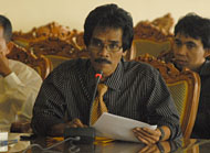 H Muhammad HS saat menyampaikan dukungan KP2B terhadap Rita Widyasari sebagai Calon Bupati pada Pilkada Kukar 2010