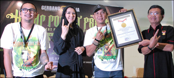 Di tahun ketiga penyelenggaraannya, Kukar Rockin Fest mendapat pengakuan dari MURI sebagai pagelaran musik rock gratis terbesar di Indonesia  