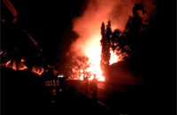 Api berkobar hebat di rumah kediaman Hajira pada Kamis dini hari kemarin