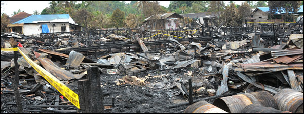 Kebakaran yang terjadi di Desa Loh Sumber, Kecamatan Loa Kulu, pada Senin (22/04) lalu menghanguskan 13 bangunan rumah milik warga