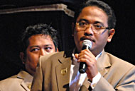Ketua Umum Mitra Kukar Endri Erawan mengaku mendapat banyak informasi yang bermanfaat dari studi banding ke Persib Bandung 