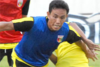 Bima Sakti dkk dijadwalkan melakoni laga pertama ISL 2013/2014 di kandang Persebaya Surabaya pada 1 Februari