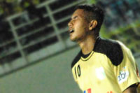 Sempat unggul lewat gol Jajang Mulyana, Mitra Kukar akhirnya tumbang 2-1 dari Persidafon