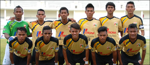 Mitra Kukar U-21 akan menantang tuan rumah Persipura U-21 di laga perdana babak 12 besar ISL U-21 2014 Grup M sore ini di Jayapura