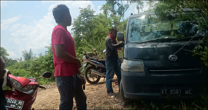 Mobil pikap Daihatsu Gran Max yang awalnya dipakai korban ternyata ditemukan di KM 14, Kelurahan Jahab, Tenggarong