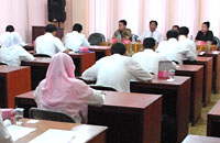 Suasana tes tertulis yang diikuti 27 orang calon Anggota KPU Kukar akhir Februari lalu