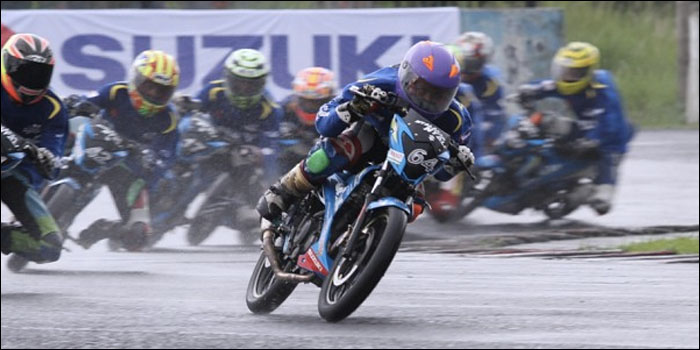 Rizal Feriyadi saat berkompetisi di ajang balap motor Suzuki Indonesia Challenge (SIC) Season 2 kelas Satria Cup pada Desember 2015 lalu