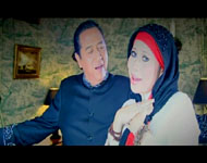 Duet Eddy Subandi dengan penyanyi kondang Dewi Yull dalam lagu Adinda