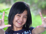 Fauziah AR, gadis Kukar yang bertahan hingga minggu ketiga penyisihan calon akademia AFI 2005