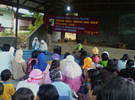 Suasana kegiatan Voter Education di Desa Taman Arum, Kecamatan Loa Kulu
