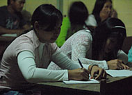 Remaja putus sekolah di Rempanga secara rutin mengikuti program Kejar Paket B