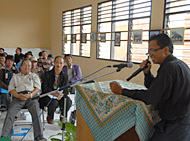 Para peserta dialog secara silih berganti mengungkapkan gagasannya terkait upaya pelestarian budaya Kutai