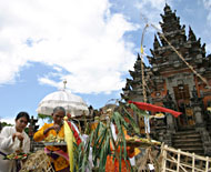 Tawur Agung Kesanga, salah satu ritual yang dilakukan sehari sebelum Hari Raya Nyepi