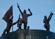 Peristiwa heroik perjuangan rakyat Sanga-Sanga pada 27 Januari 1947 yang diabadikan pada Monumen Palagan Sanga-Sanga